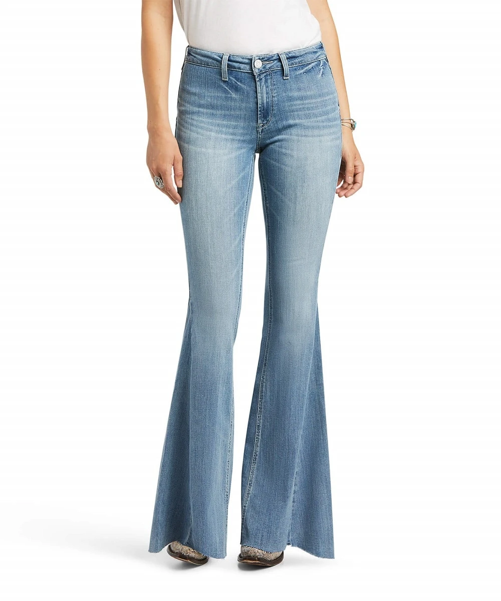 Ariat Women's R.E.A.L. High Rise Alondra Flare Jean 1 Ariat Women's R.E.A.L. High Rise Alondra Flare Jean
